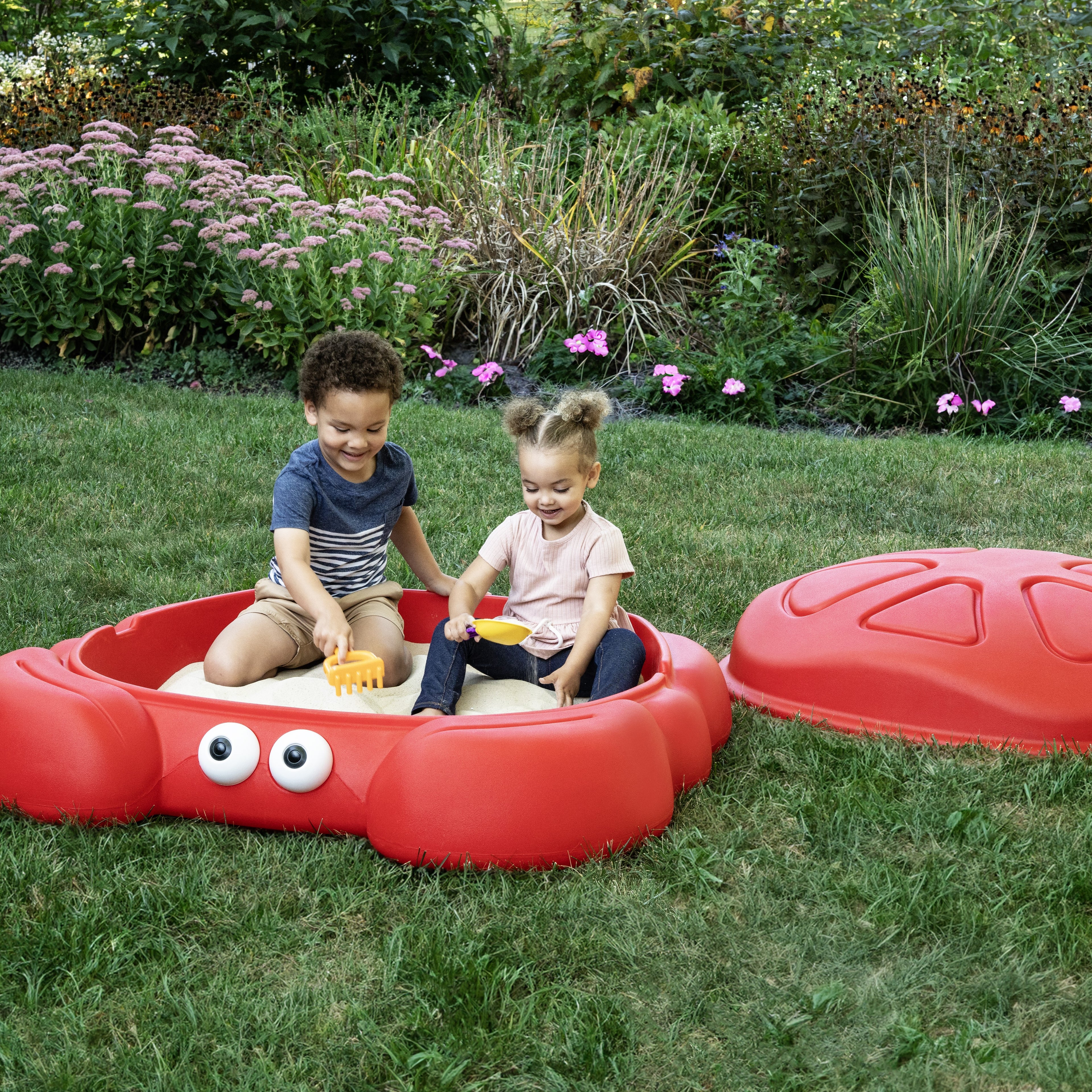 STEP2 Crabbie Sandbox