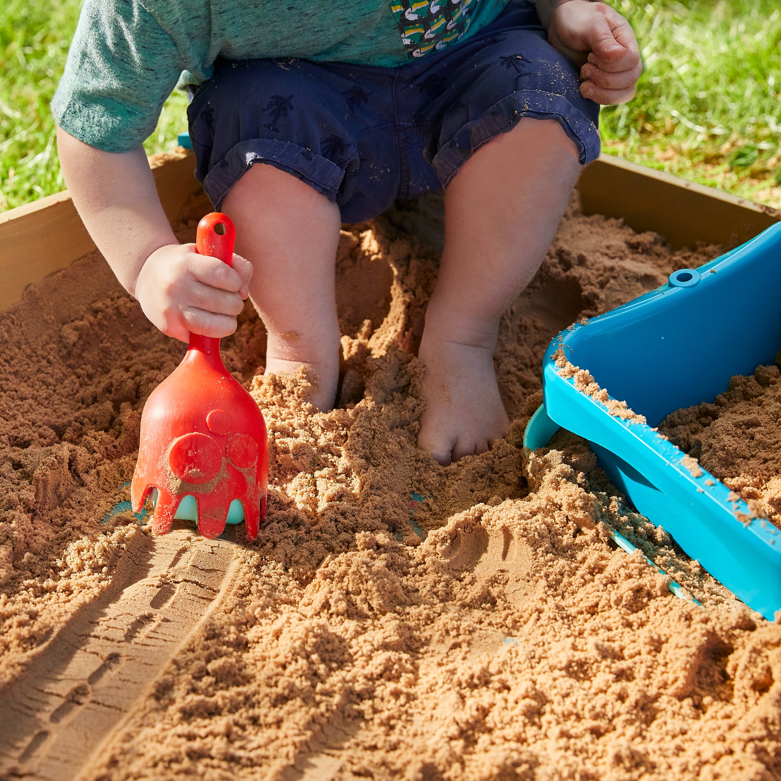 TP Wooden Sandpit with Canopy Roof